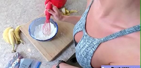  Slut Sexy Housewife (Veronica Avluv) With Big Tits Enjoy Hard Sex On Cam vid-28